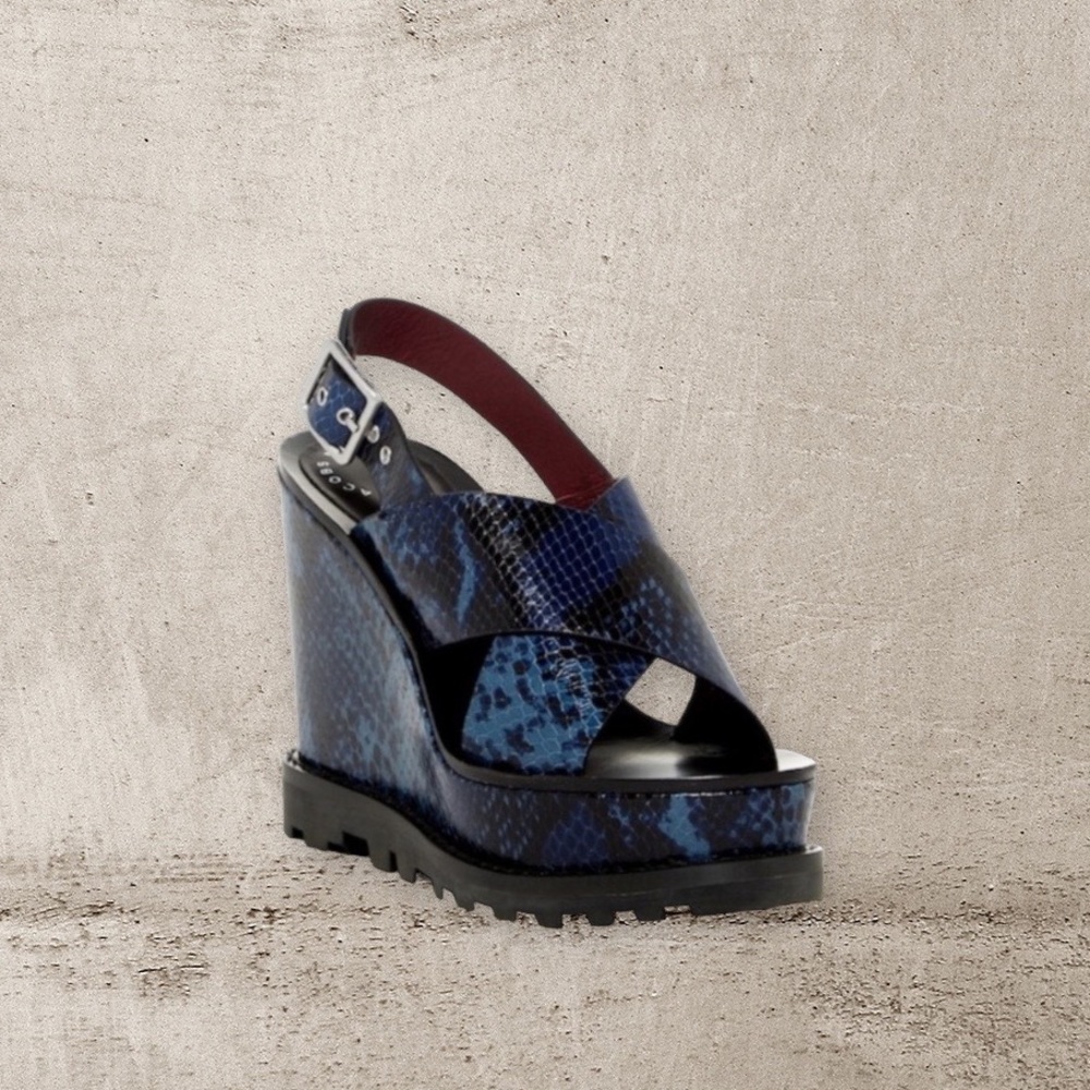 Marc by Marc Jacobs Navy snake print wedge sandal size 6